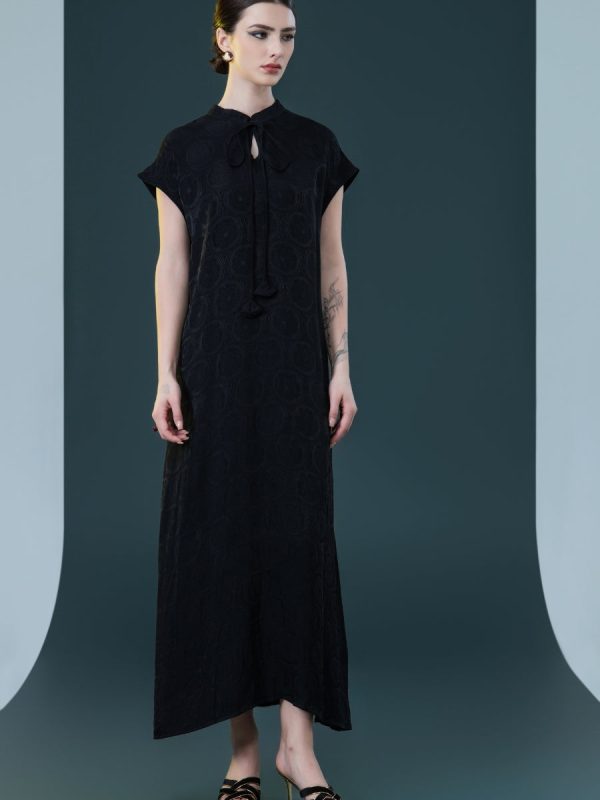 Elegant Black Cap-Sleeve Maxi Dress with Tie Neck - Image 7