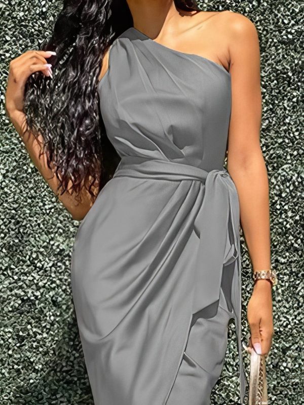 Elegant Slanted Shoulder Sleeveless Long Dress - Image 5