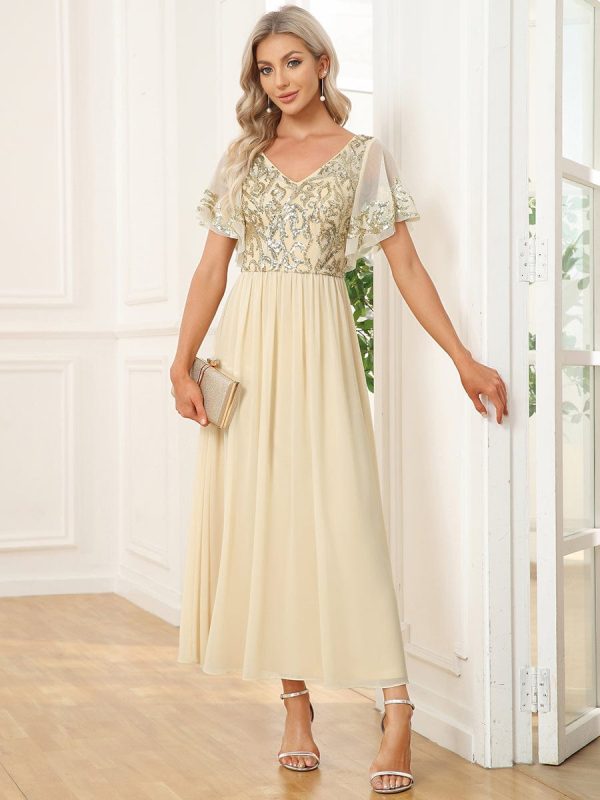 Chic V-Neck Mother of the Bride Dress with Short Ruffles Sleeves - Image 9