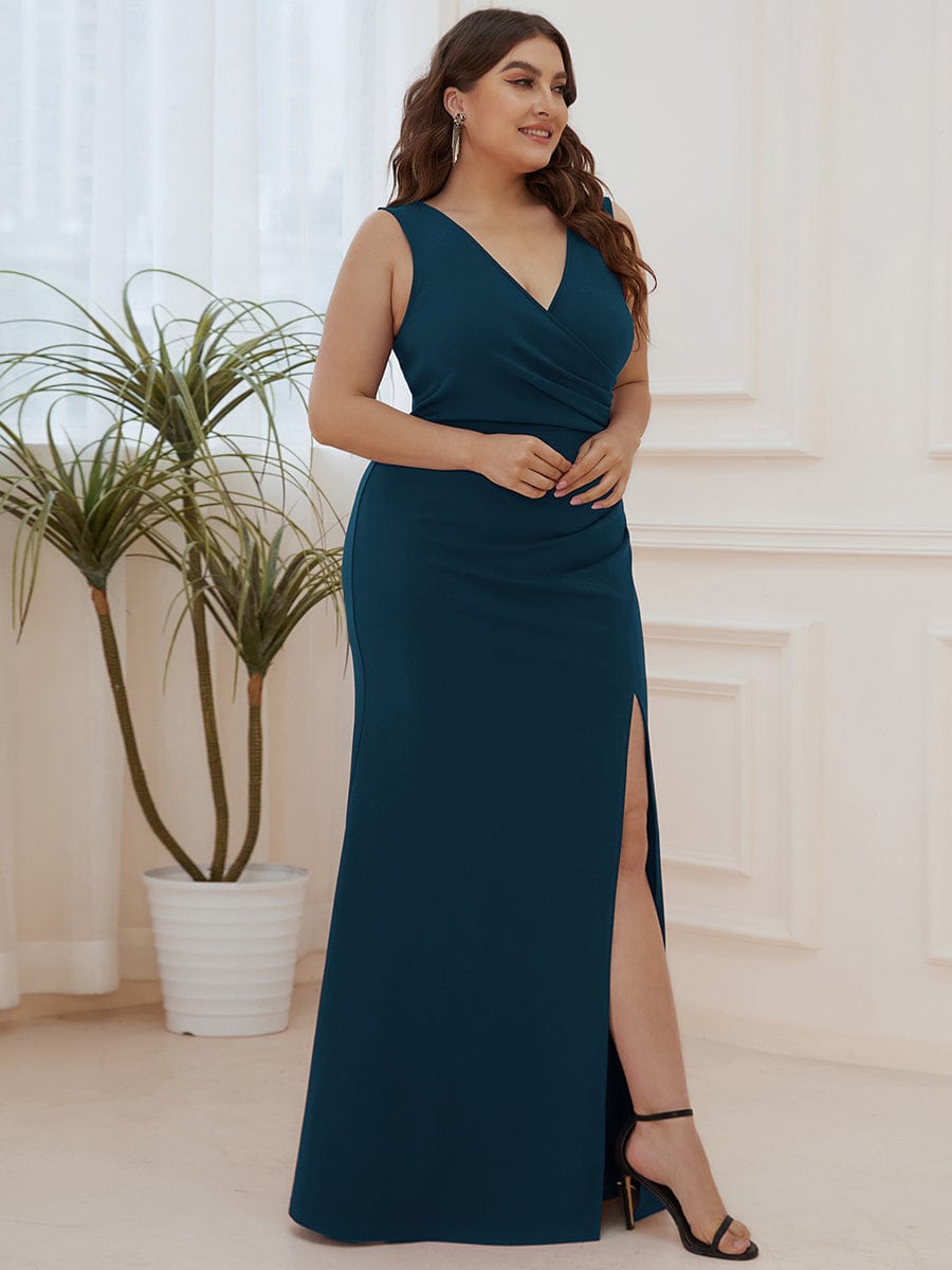 Elegant Deep V-Neck Split Pencil Evening Dress for Plus Sizes - Image 16