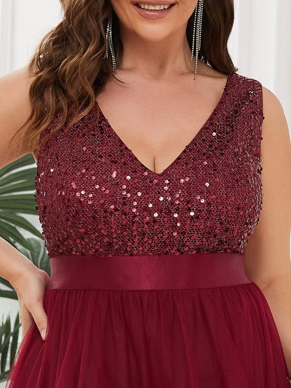Elegant Glittery Plus Size Evening Dress with Chic Asymmetrical Deep V-Neck Hem - Image 10