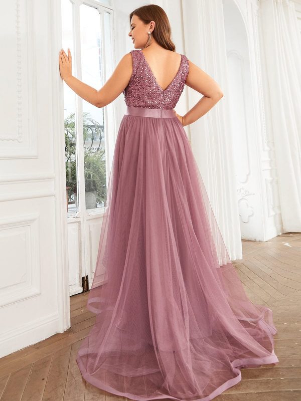 Elegant Glittery Plus Size Evening Dress with Chic Asymmetrical Deep V-Neck Hem - Image 18