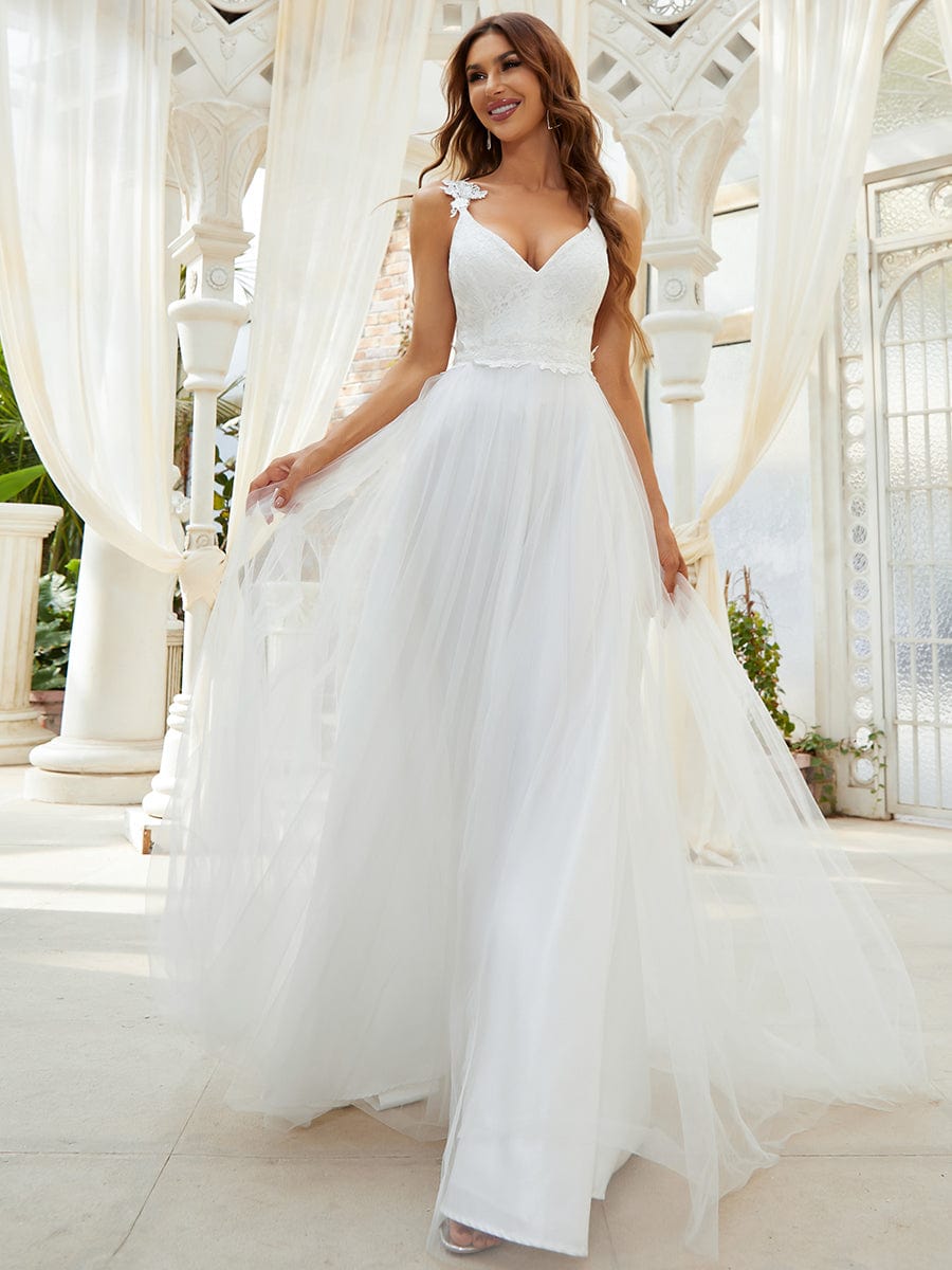 Elegant Lace Tulle Wedding Gown with Double V-Neck - Image 2
