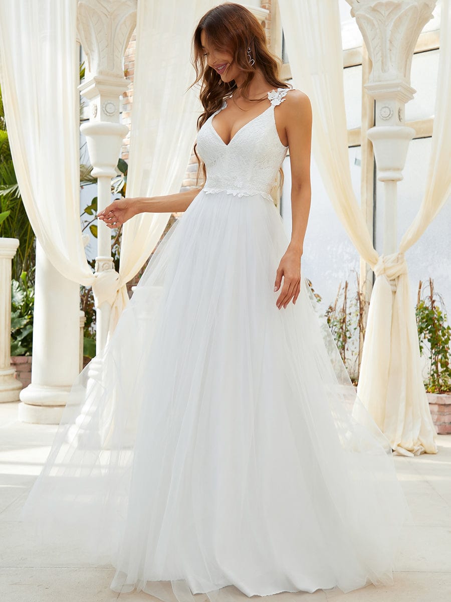 Elegant Lace Tulle Wedding Gown with Double V-Neck - Image 4