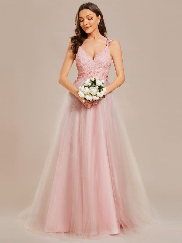Elegant Lace Tulle Wedding Gown with Double V-Neck - Image 12
