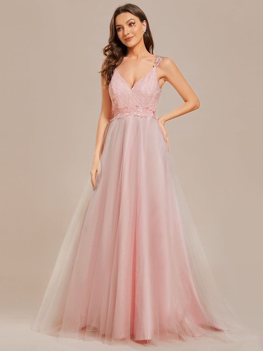 Elegant Lace Tulle Wedding Gown with Double V-Neck - Image 14