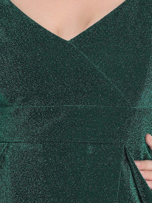 Elegant Plus Size Evening Gown with Spaghetti Straps and Pleated Detail - Image 15
