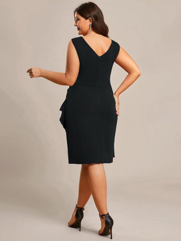 Elegant Plus-Size Sleeveless Pleated Evening Gown - Image 12