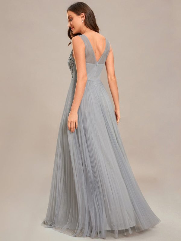 Elegant V-Neck Sleeveless Wholesale Evening Gown with Applique Detail - Image 5