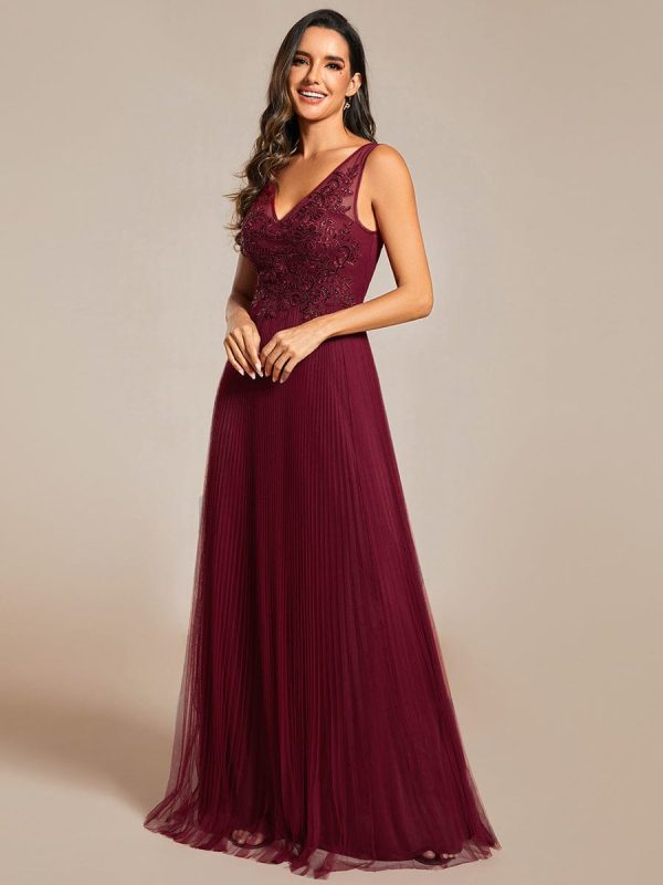 Elegant V-Neck Sleeveless Wholesale Evening Gown with Applique Detail - Image 9