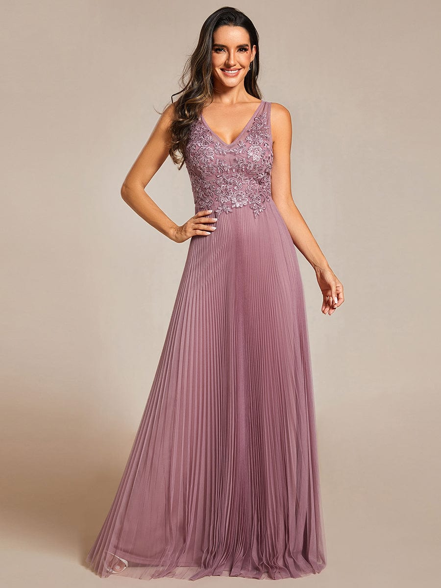 Elegant V-Neck Sleeveless Wholesale Evening Gown with Applique Detail - Image 20