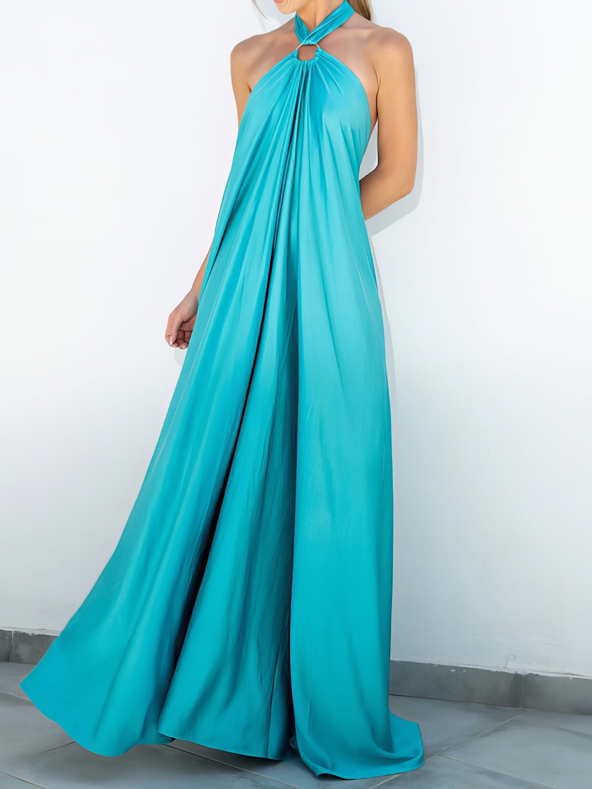 Gorgeous Sleeveless Dress with Halter Neck and Open Back - Image 4